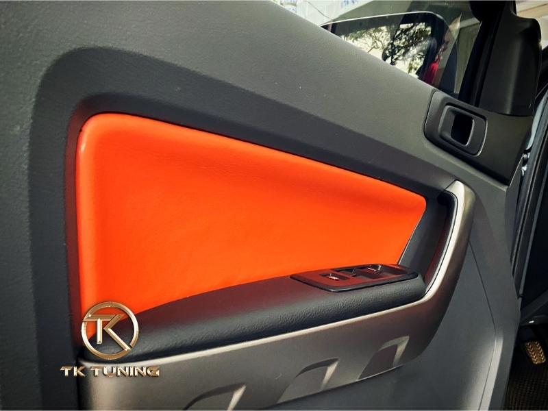 Dán da tappi cửa xe Ford Ranger
